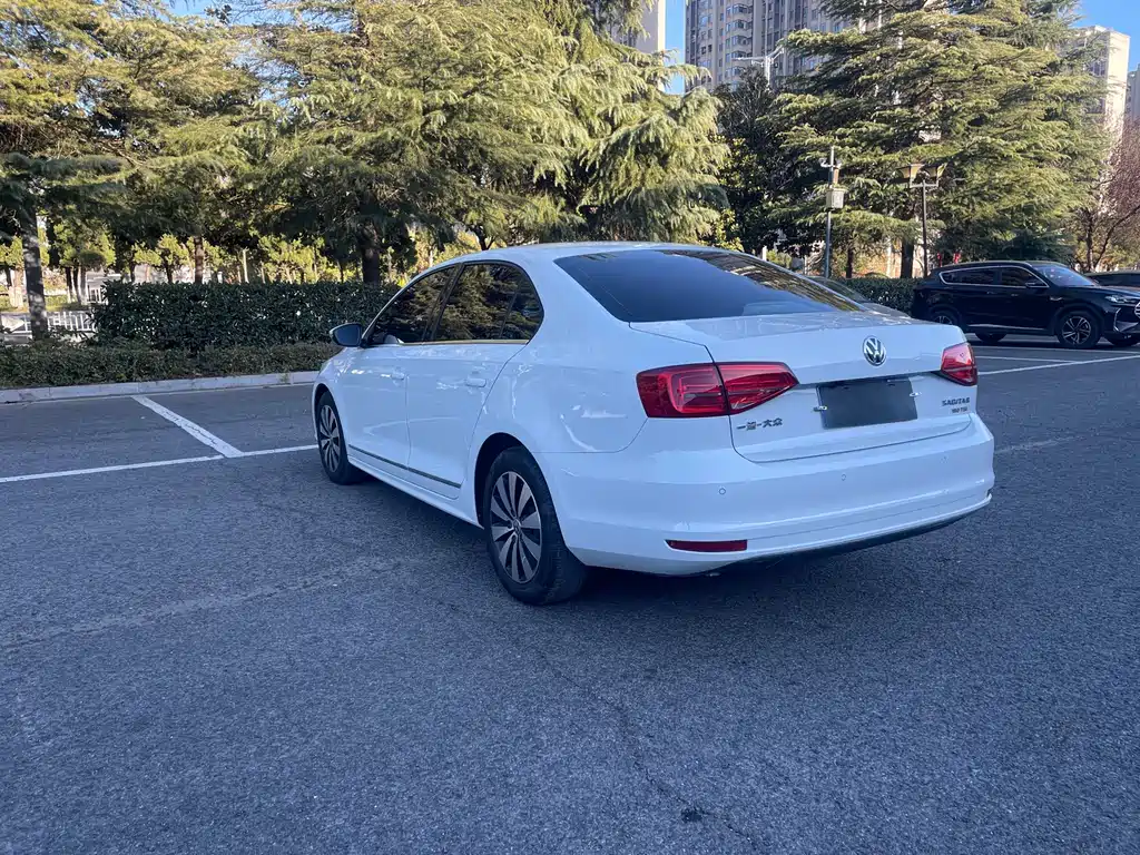 Volkswagen Sagitar 2017