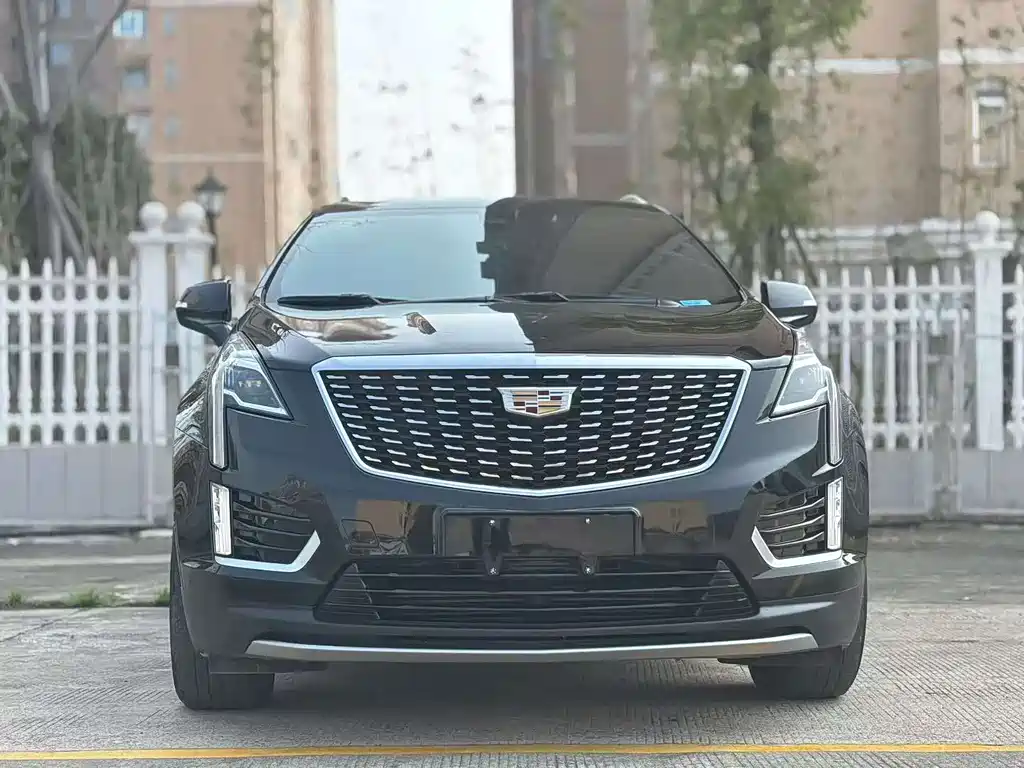 Cadillac XT5 2021 — фото 2
