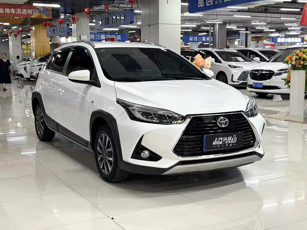 Toyota Yaris L 2022