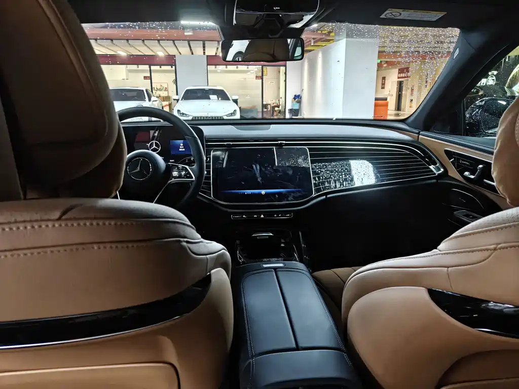 Mercedes-Benz E-Class 2024
