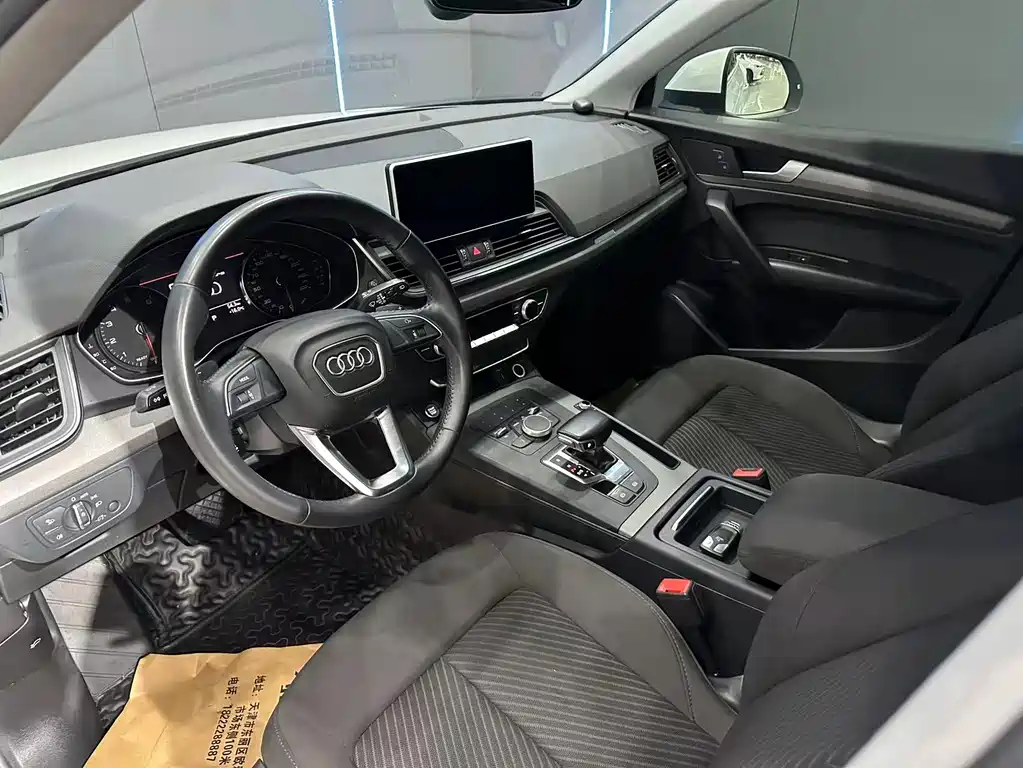 Audi Q5L 2019 — фото 11