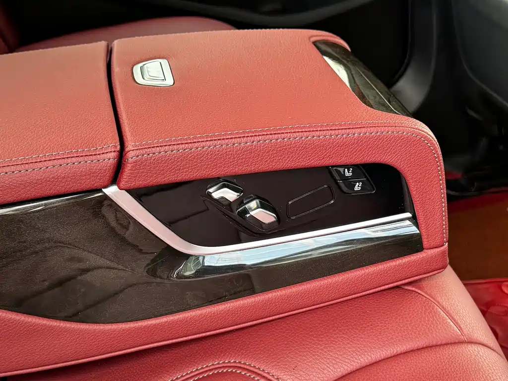 BMW 5 Series 2020 — фото 11
