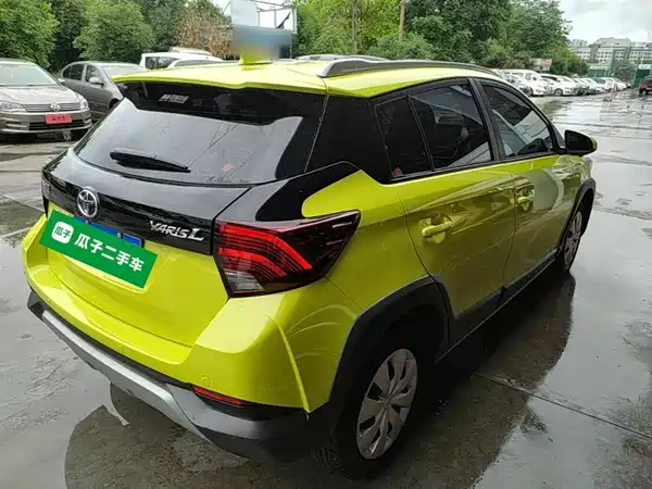 Toyota Yaris L 2022