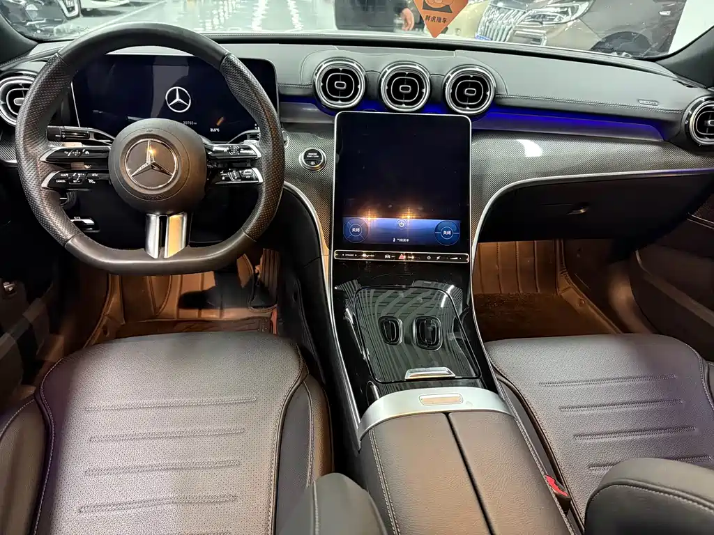 Mercedes-Benz C-Class 2023 — фото 12