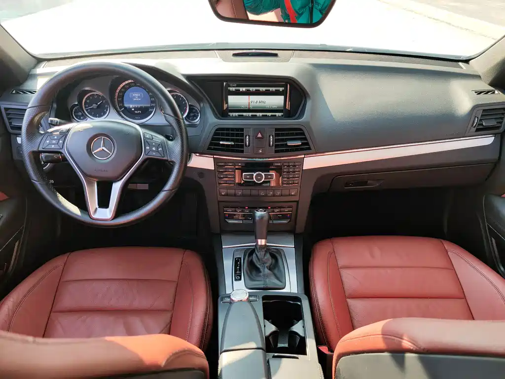Mercedes-Benz E-Class 2013 — фото 10