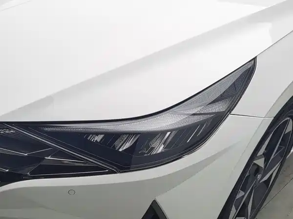 Hyundai Elantra 2022