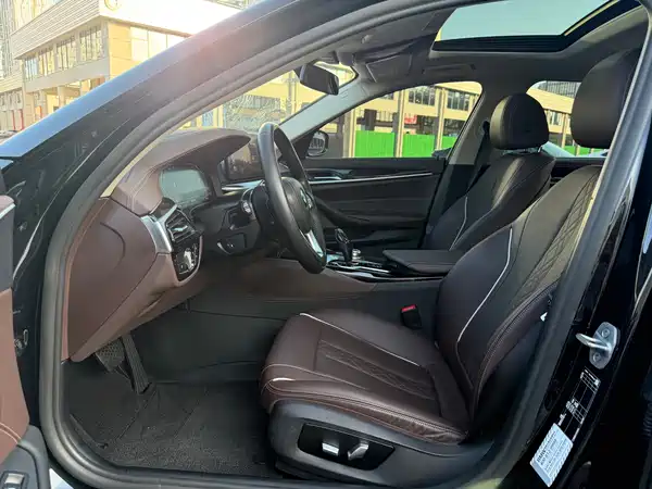 BMW 5 Series 2022