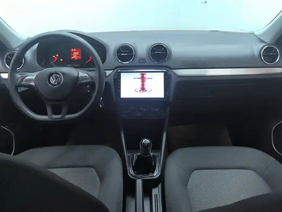 Volkswagen Jetta 2018 — фото 12
