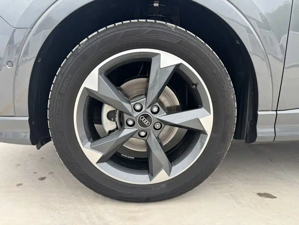 Audi Q3 2023 — фото 10