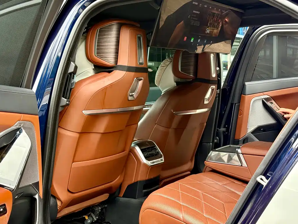 BMW 7 Series 2023 — фото 14
