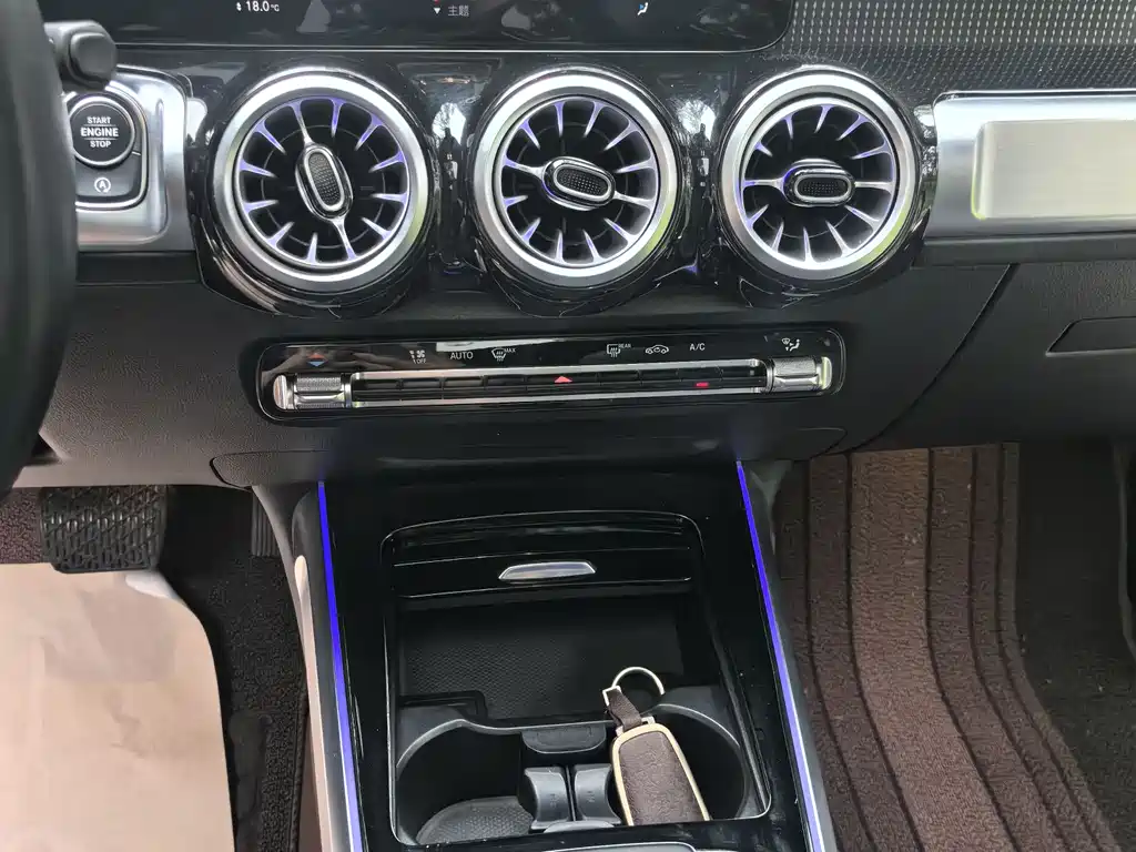 Mercedes-Benz GLB 2023 — фото 12