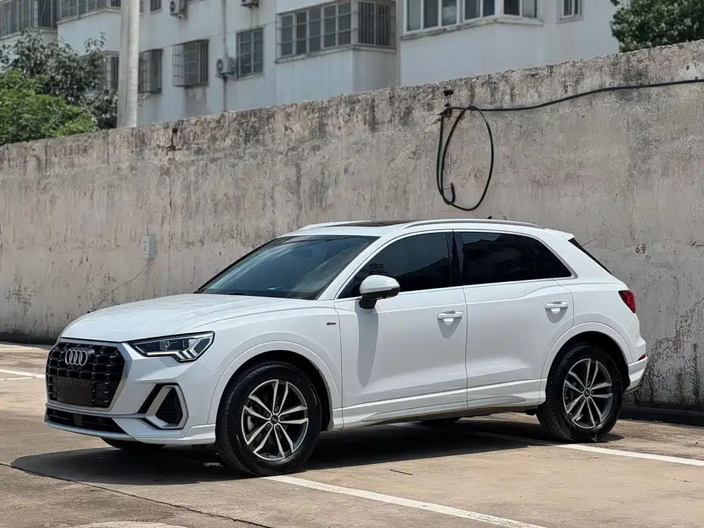 Audi Q3 2021