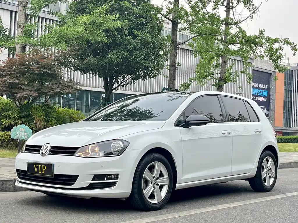 Volkswagen Golf 2017 — фото 1