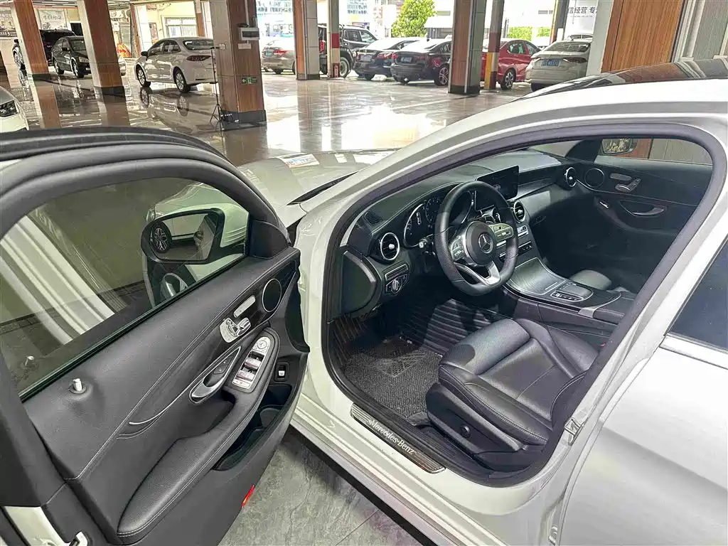 Mercedes-Benz C-Class 2020 — фото 7