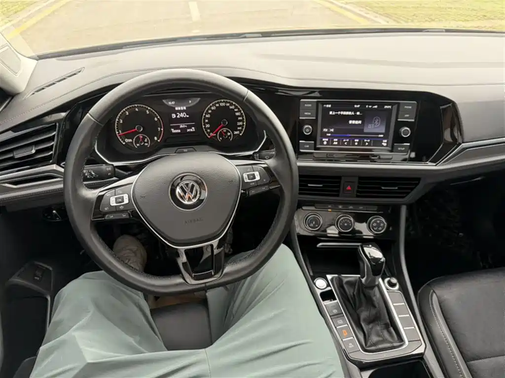 Volkswagen Sagitar 2020 — фото 10