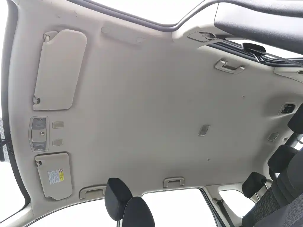 Mitsubishi Outlander 2022 — фото 14