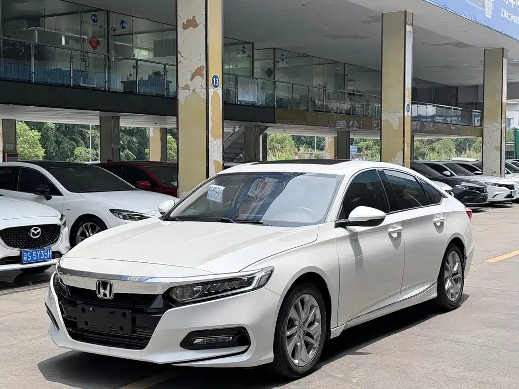 Honda Accord 2021 — фото 1