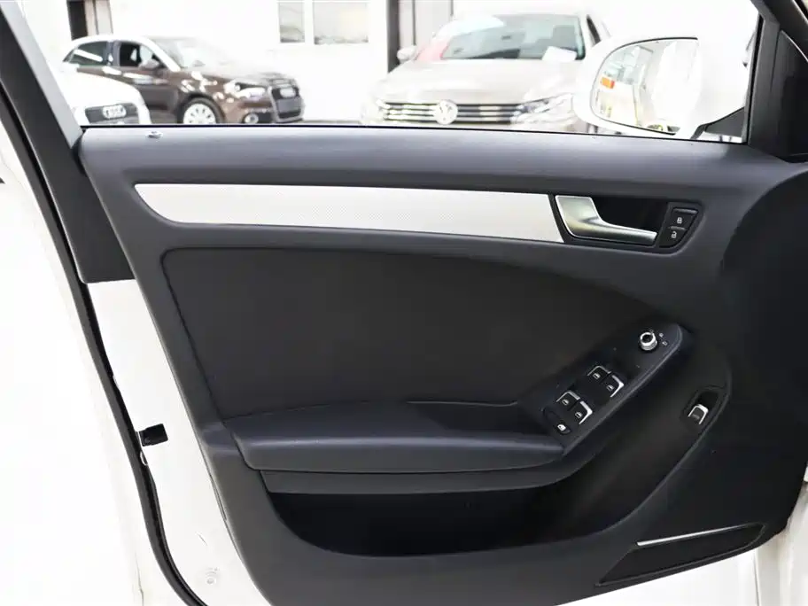 Audi A4L 2014 — фото 18
