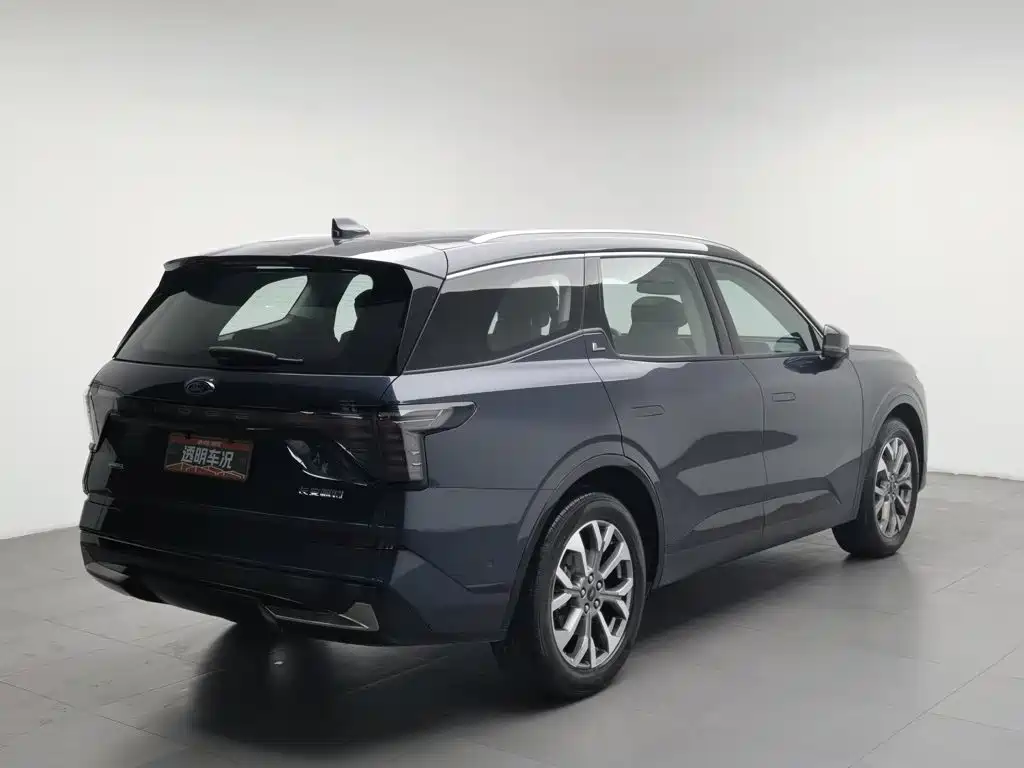 Ford Edge 2023 — фото 2