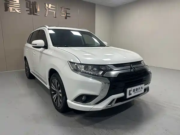 Mitsubishi Outlander 2021