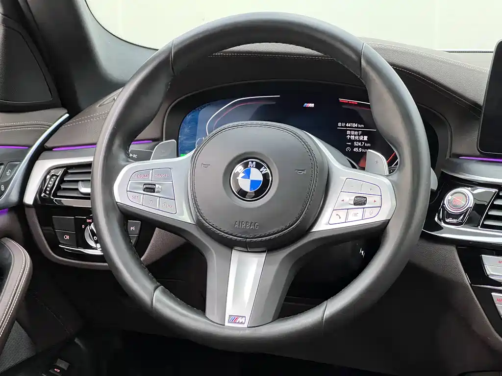 BMW 5 Series 2023 — фото 18