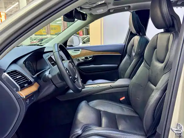 Volvo XC90 2016