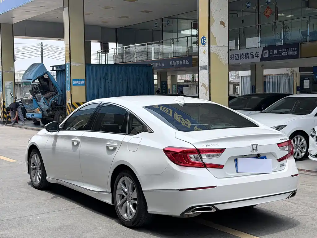 Honda Accord 2021 — фото 13