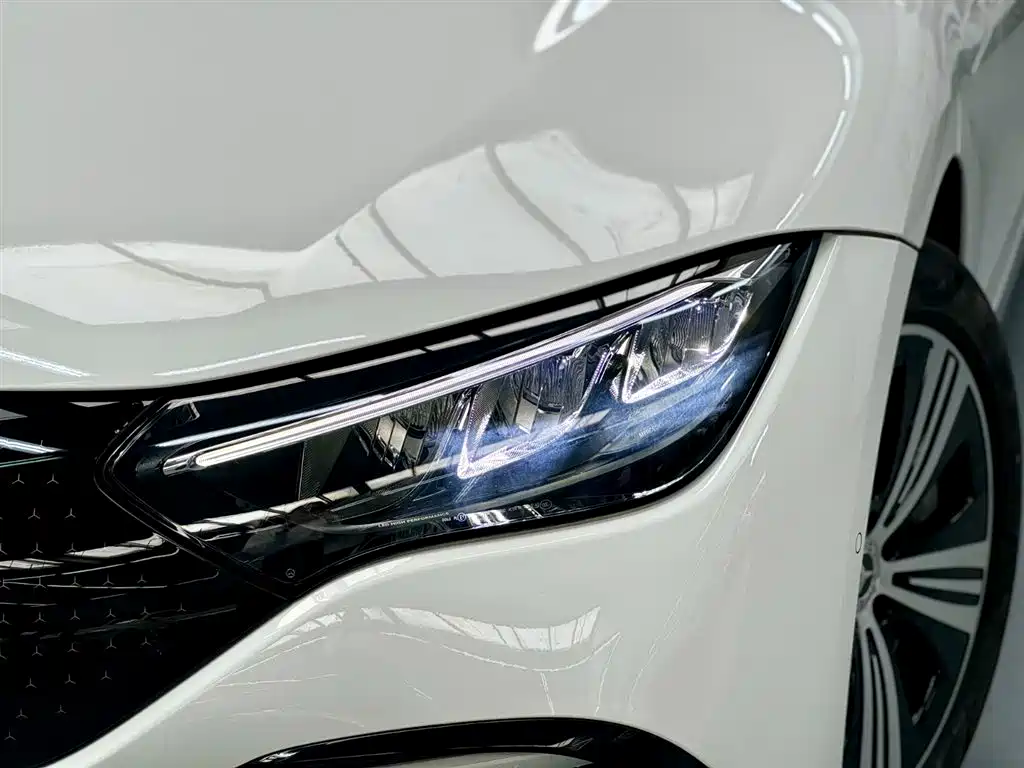Mercedes-Benz EQE 2025