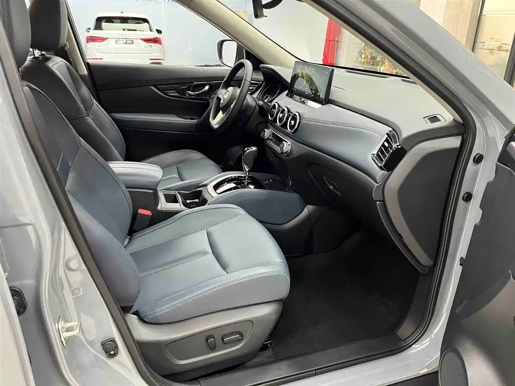 Nissan X-Trail 2025 — фото 11