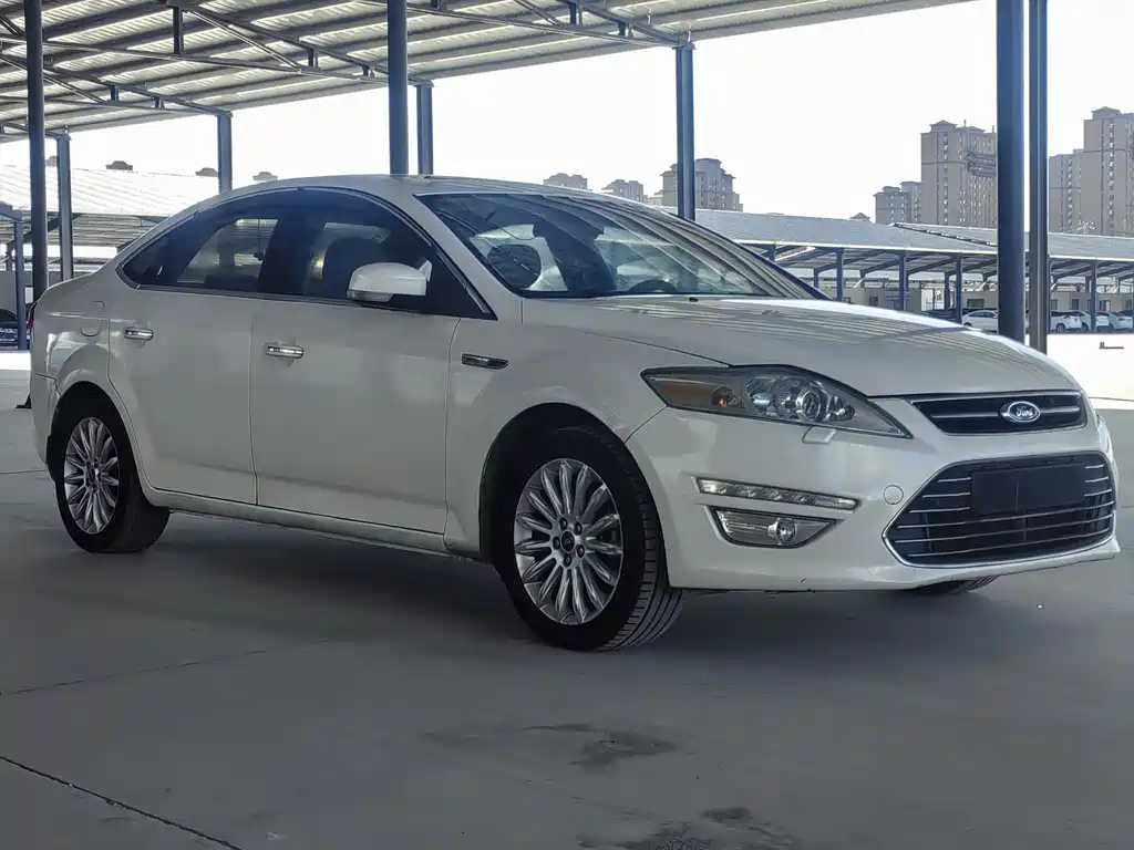Ford Mondeo 2014 — фото 3