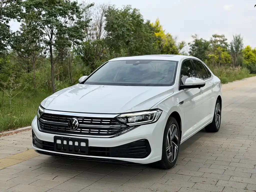 Volkswagen Sagitar 2022