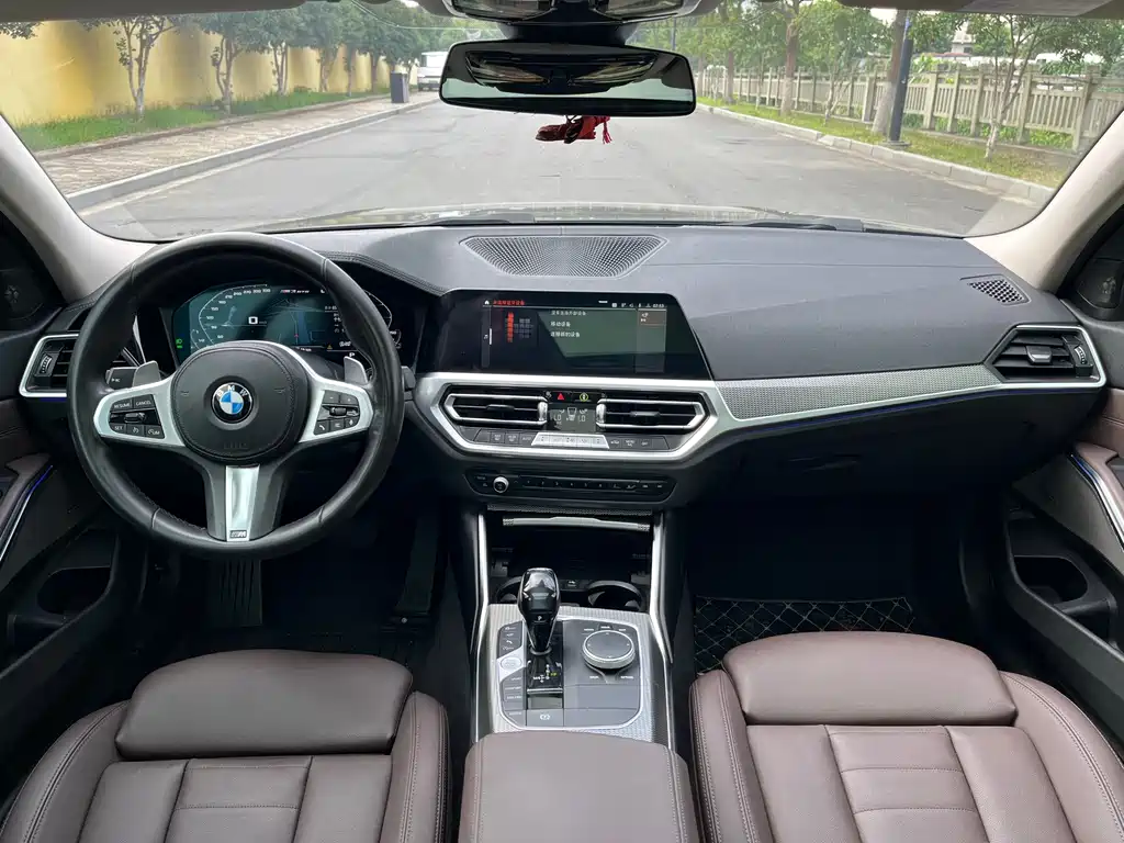 BMW 3 Series 2021 — фото 12