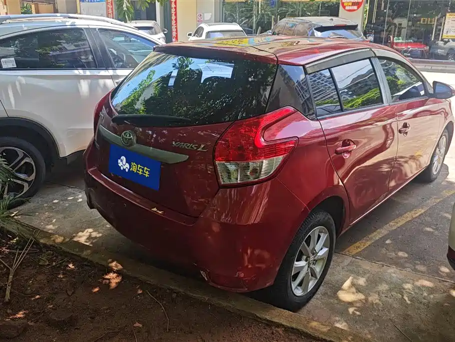 Toyota Yaris L 2014 — фото 3