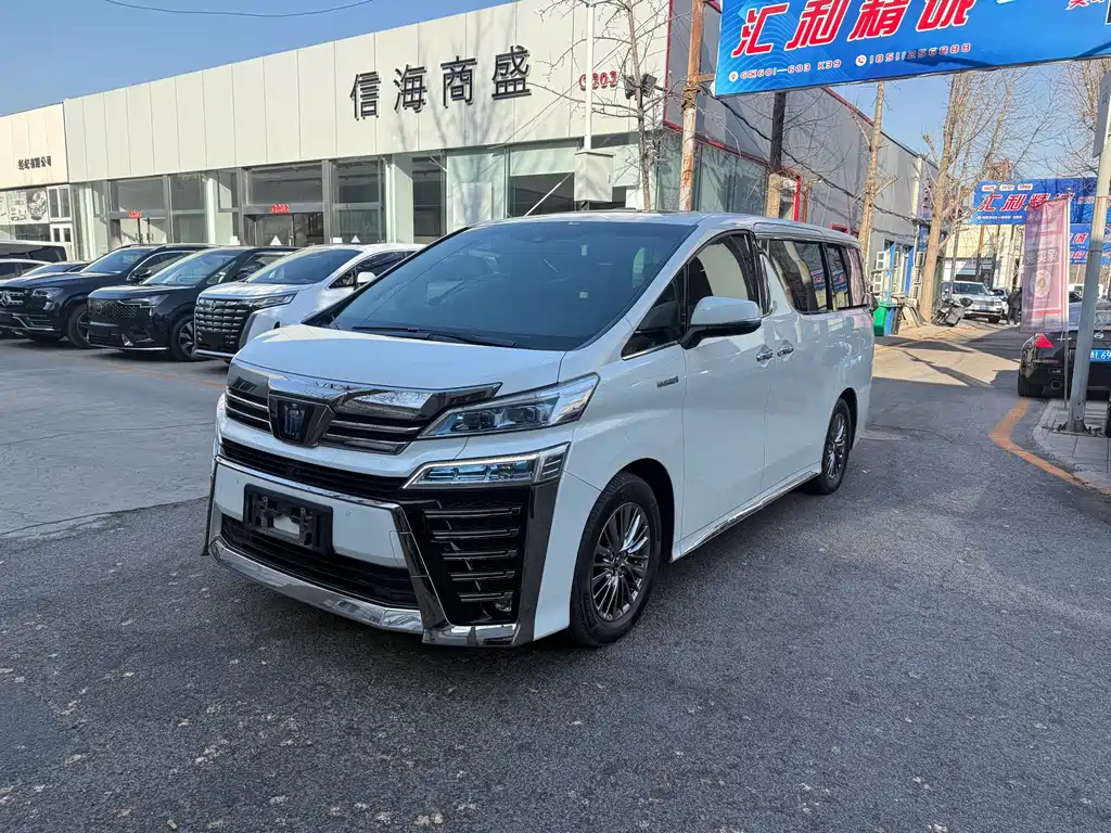 Toyota Vellfire 2022 — фото 1