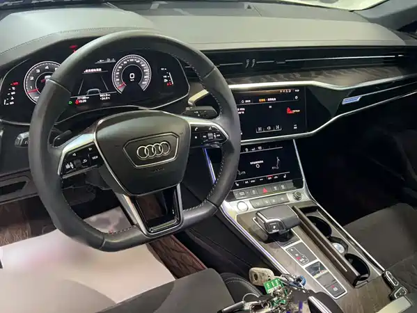 Audi A6L 2020