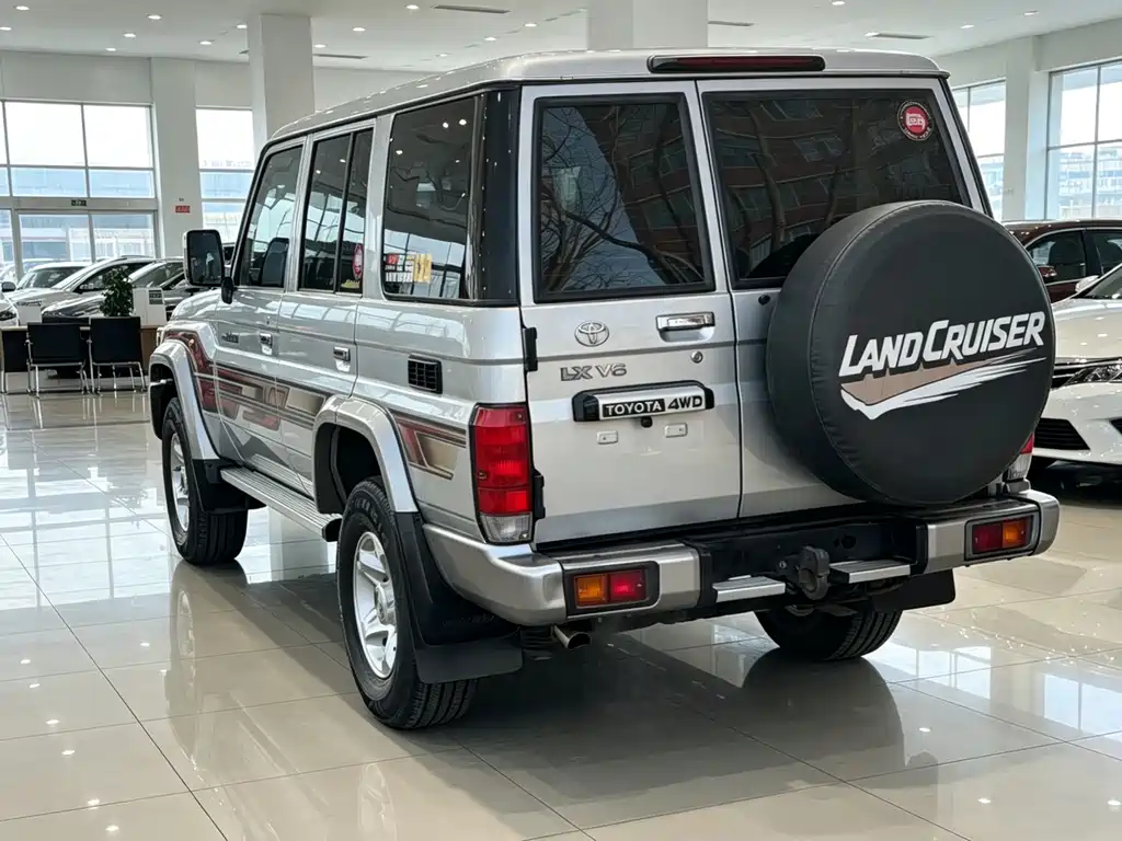 Toyota Land Cruiser 2019 — фото 4