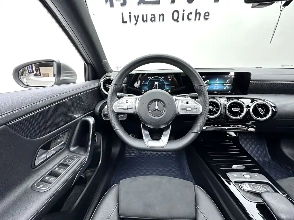 Mercedes-Benz A-Class 2019 — фото 8