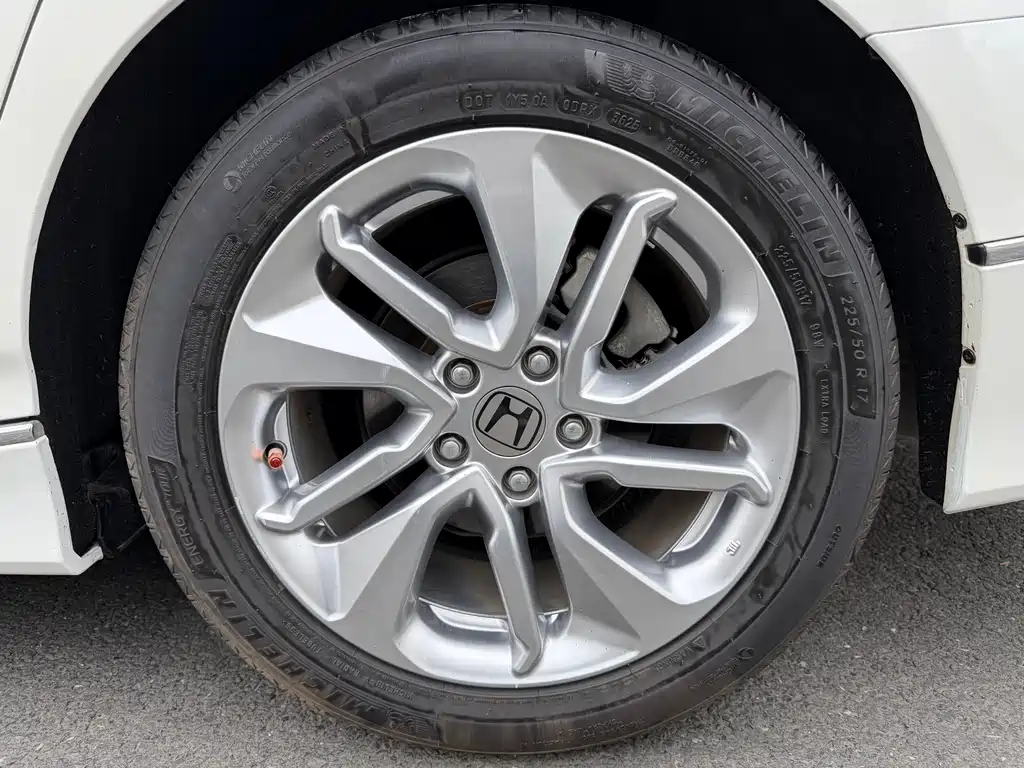 Honda Accord 2019 — фото 10