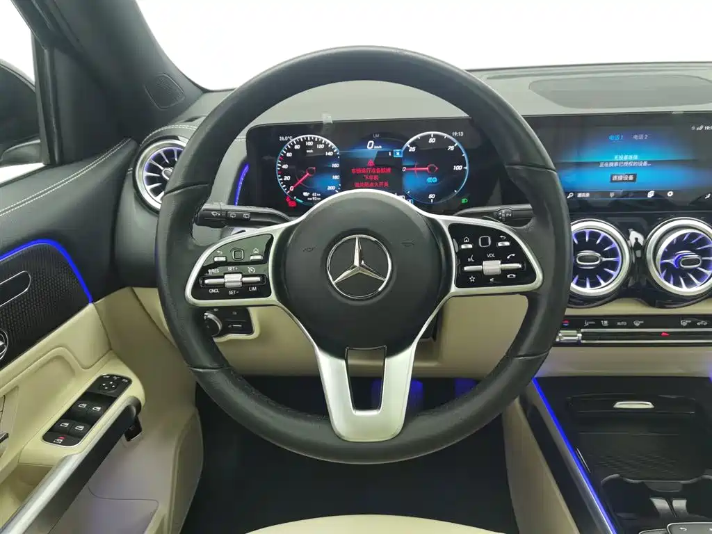 Mercedes-Benz EQB 2022 — фото 11