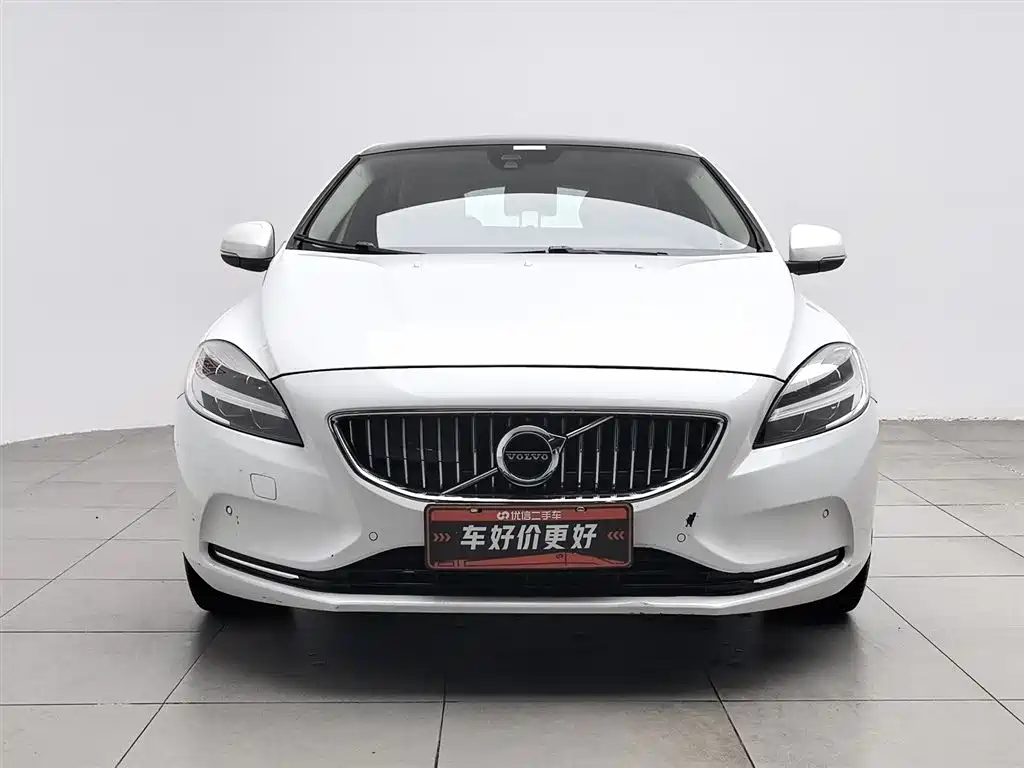 Volvo V40 2017 — фото 3