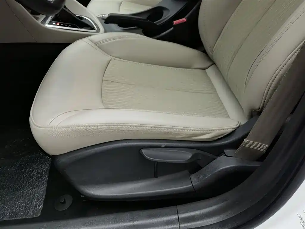 Buick Excelle 2017 — фото 20