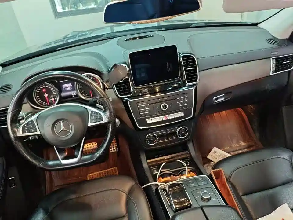 Mercedes-Benz GLE 2016
