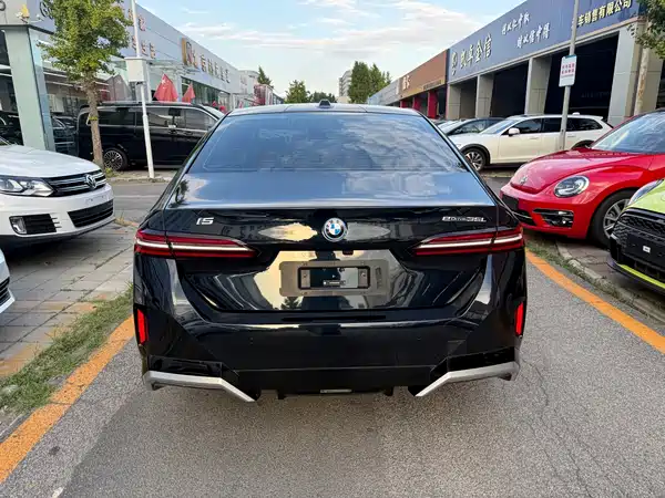 BMW i5 2026