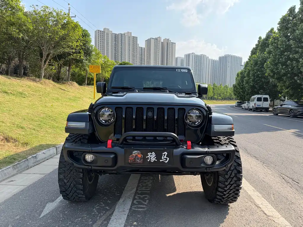 Jeep Wrangler 2021 — фото 2