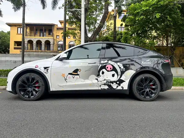 Tesla Model Y 2024
