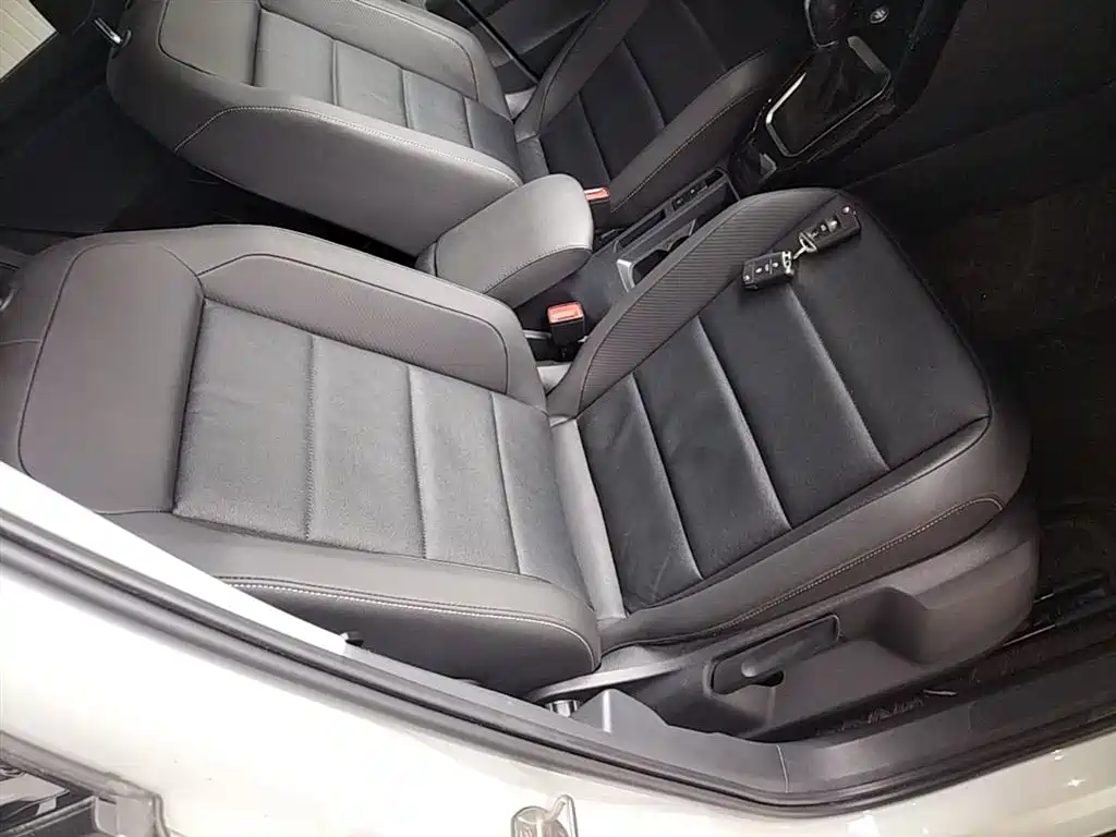 Volkswagen T-Roc 2021 — фото 25