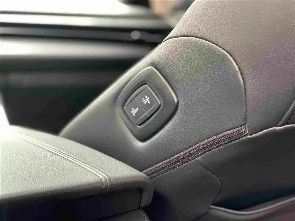 Toyota Avalon 2023 — фото 11