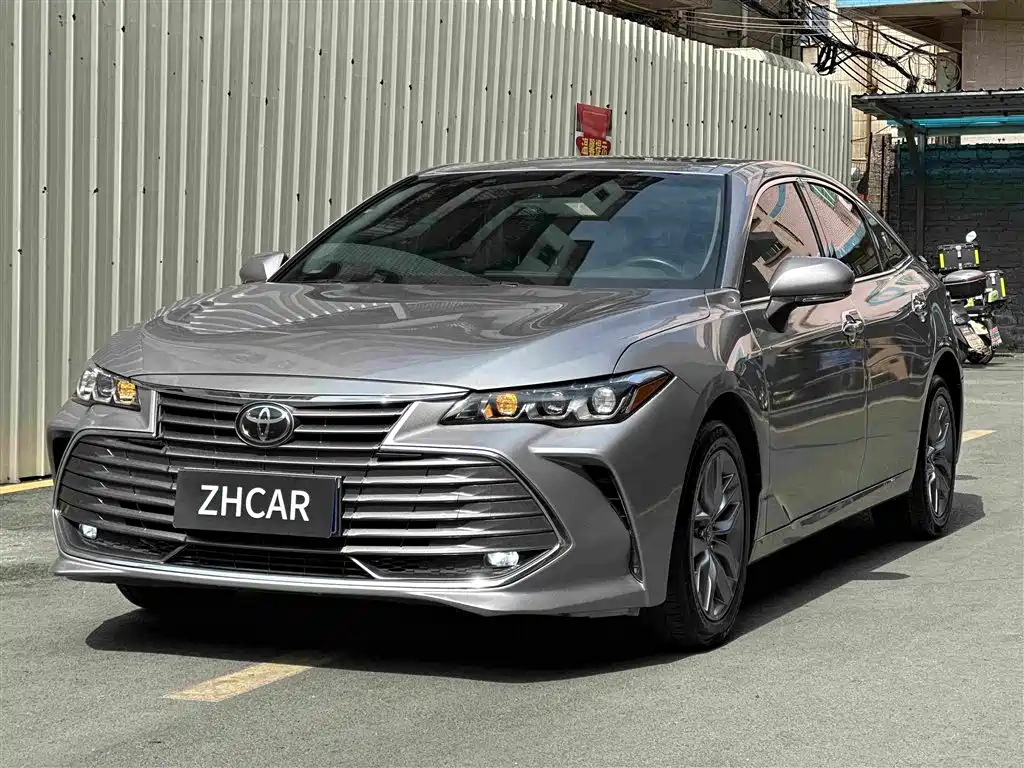Toyota Avalon 2022 — фото 1