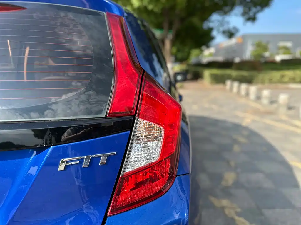 Honda Fit 2016 — фото 16