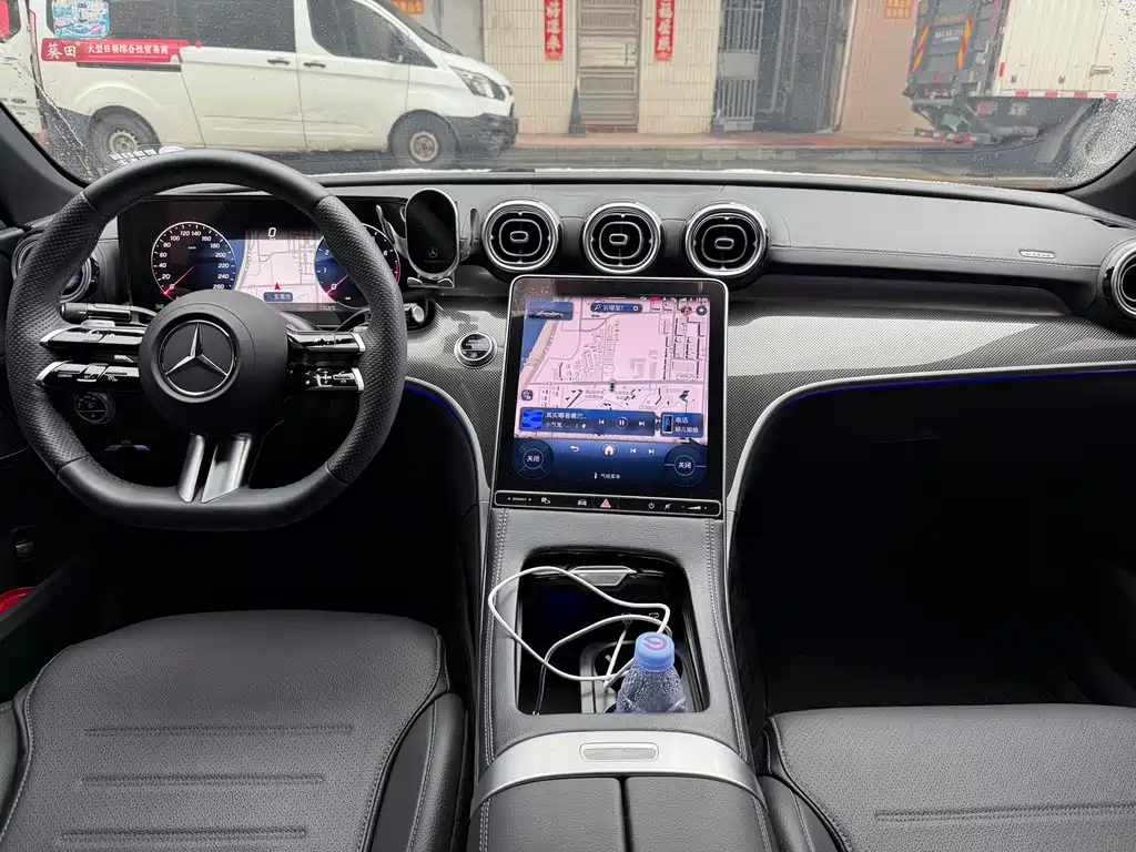 Mercedes-Benz C-Class 2023 — фото 16
